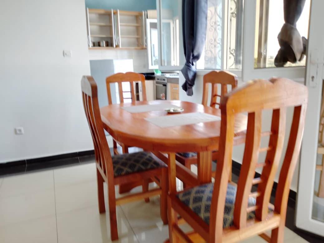 Résidence Rosalie Yaoundé Esterno foto